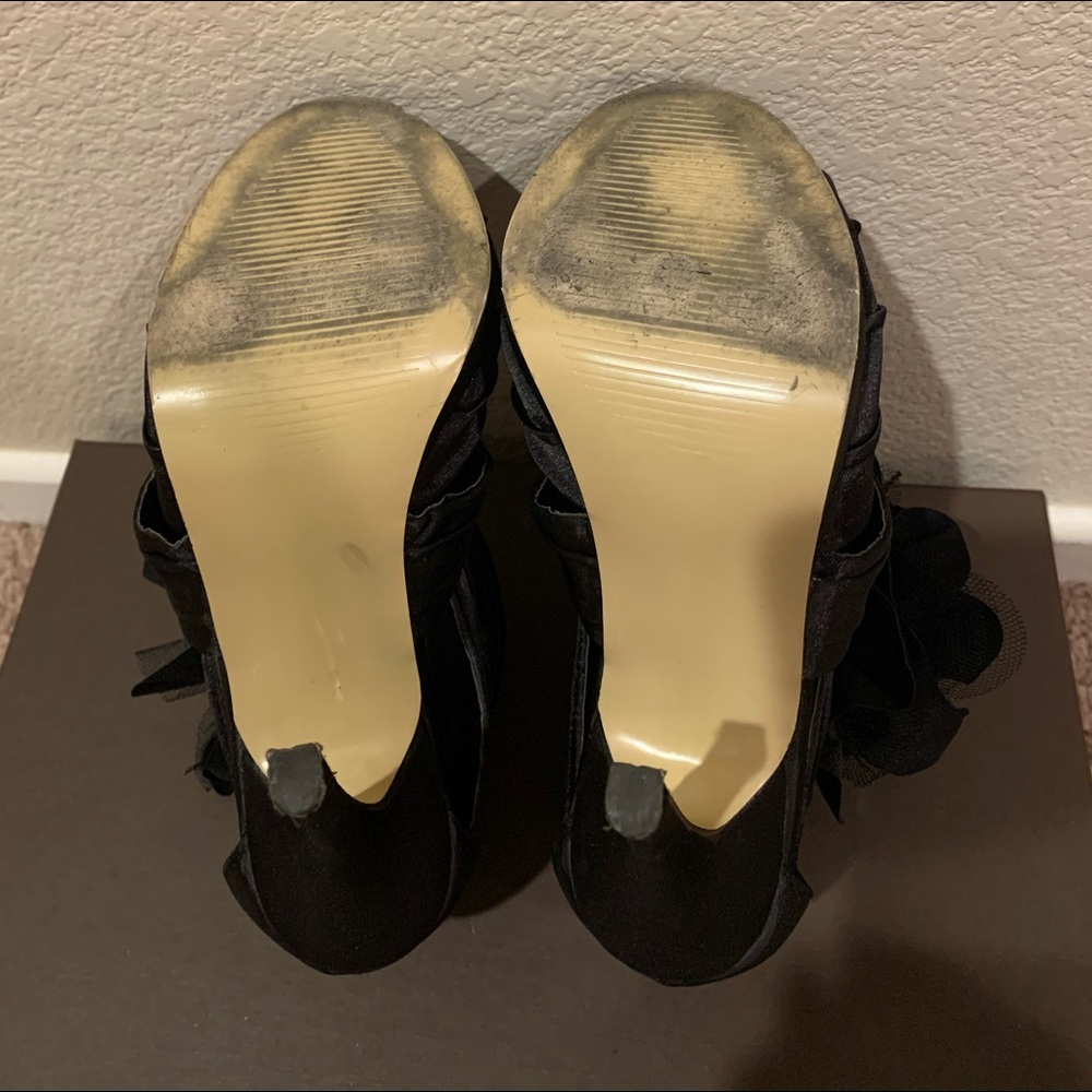 Side Flower Decor Heels - Picture 5 of 8